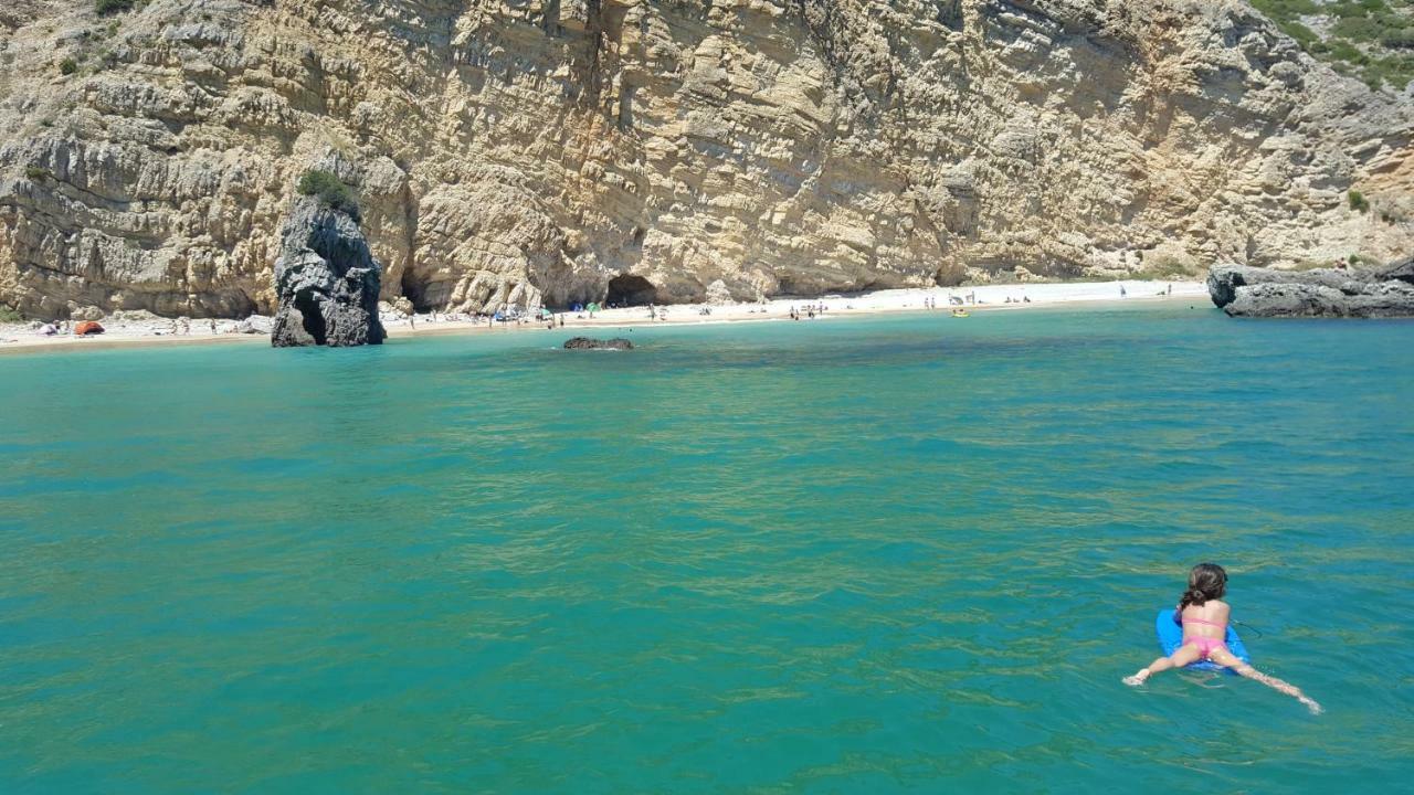 Casa Vila Praia Sesimbra Bagian luar foto